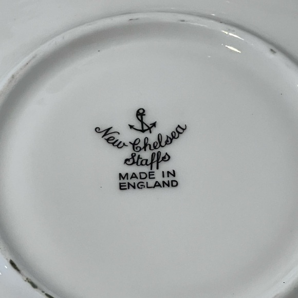 Vintage 1930s New Chelsea Staffs Made in England Blue & Floral Tea Cup & Saucer - Picture 5 of 9